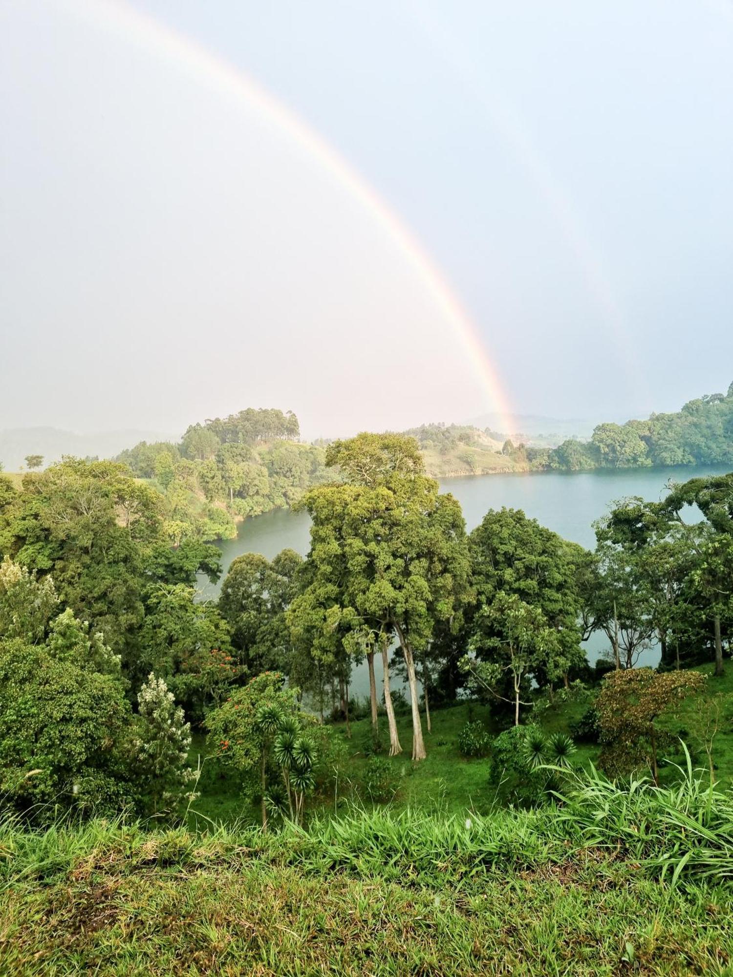Lake Nyamirima Cottages Fort Portal Ngoại thất bức ảnh