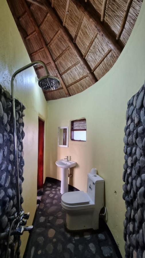 Lake Nyamirima Cottages Fort Portal Ngoại thất bức ảnh