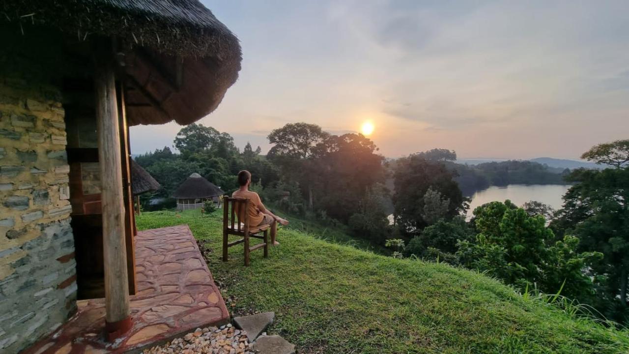 Lake Nyamirima Cottages Fort Portal Ngoại thất bức ảnh